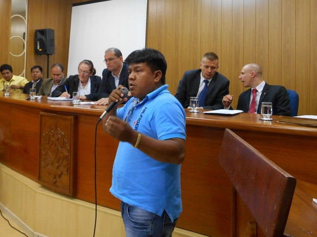 Reunião pública abordou sobre educação, saúde, estradas e habitação de ídios (Foto: MPF/Divulgação)