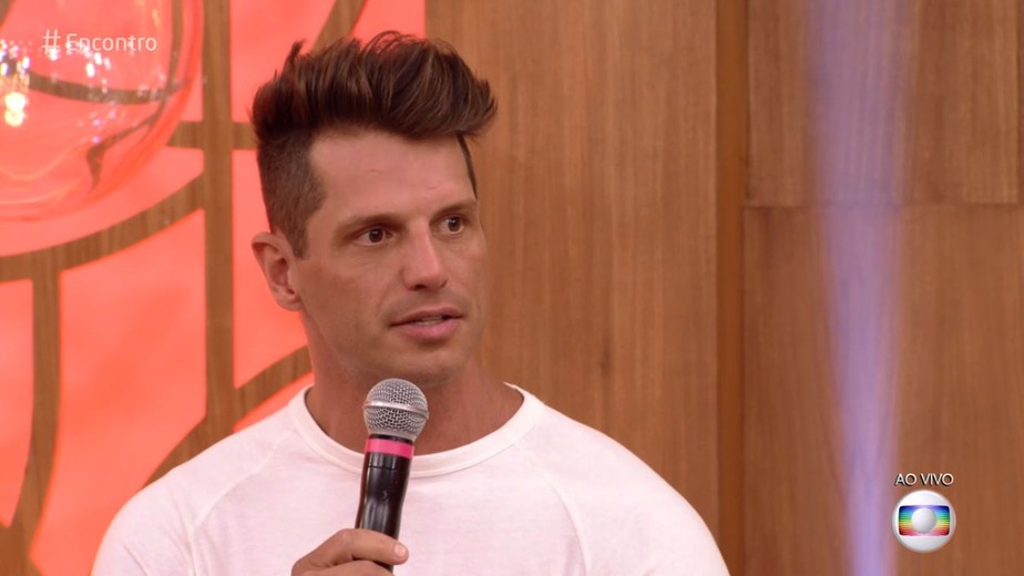 Fernando Fernandes fala da paixÃ£o pelo kitesurfe: 'Me trouxe superpoderes'