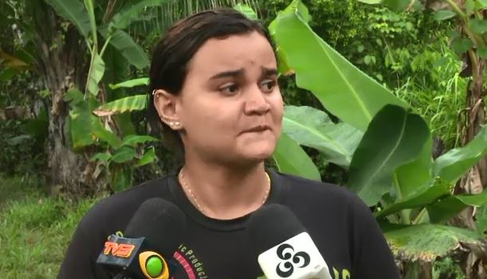 Emocionada, Sarah Bessa conta que a irmã havia saído de facção pelo filho  (Foto: Reprodução/Rede Amazônica Acre)