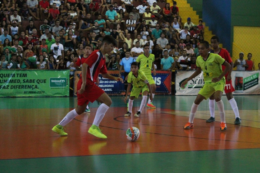 Ao todo são 24 equipes participando das categorias sub-11, sub-14 e sub-17. (Foto: Emerson Rocha)