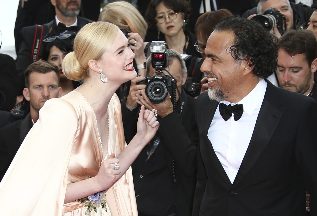 Elle Fanning e Alejandro Gonzalez IÃ±Ã¡rritu na estreia de 'The dead don't die' no Festival de Cannes 2019 â€” Foto: Joel C Ryan/Invision/AP