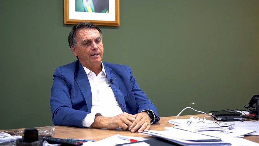 Bolsonaro se cala sobre suposto esquema de desvio de joias