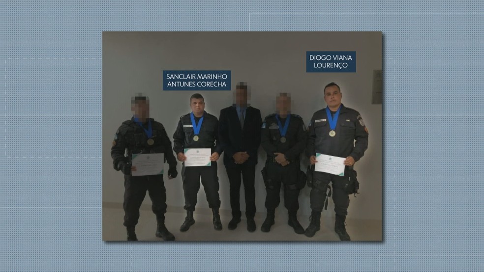Policiais suspeitos de estupro já foram homenageados pela Câmara de Vereadores de Saquarema — Foto: Reprodução/TV Globo 