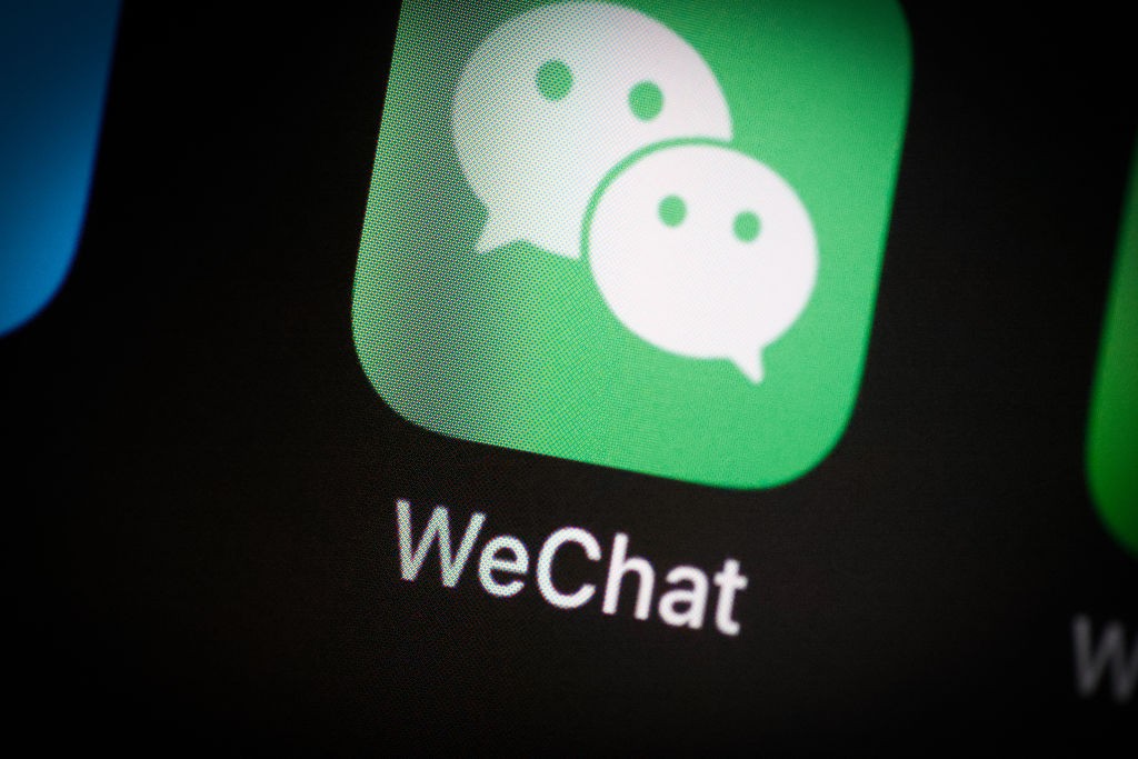 The WeChat application icon is seen on an iPhone home screen in Warsaw, Poland on March 3, 2021. WeChat is a Chinese developed messaging application. (Photo by Jaap Arriens/NurPhoto via Getty Images) (Foto: NurPhoto via Getty Images)