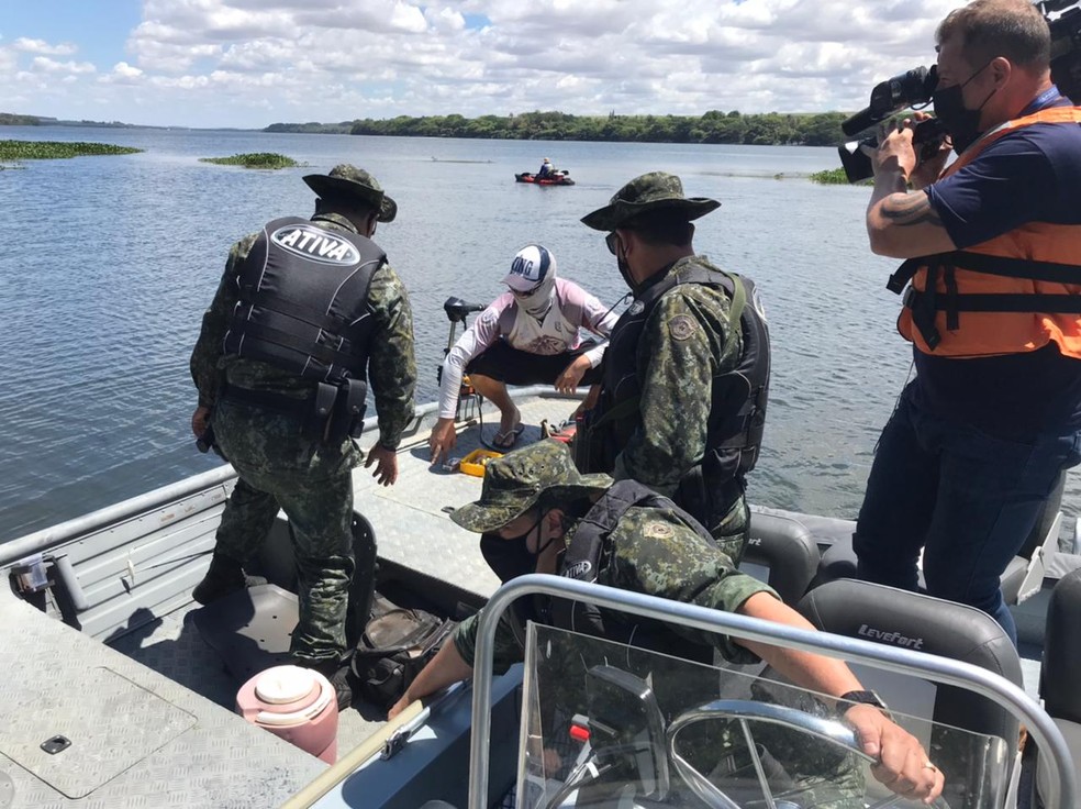 Polícia Ambiental realiza Operação Piracema no Rio Tietê na região de Jaú — Foto: Thaís Andrioli/Tv Tem