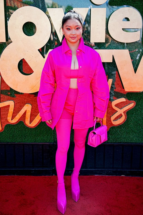SANTA MONICA, CALIFORNIA - JUNE 05: Lana Condor attends the 2022 MTV Movie & TV Awards at Barker Hangar on June 05, 2022 in Santa Monica, California. (Photo by Jeff Kravitz/Getty Images for MTV) (Foto: Getty Images for MTV)