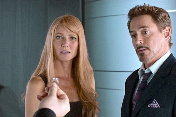 Gwyneth Paltrow e Robert Downey Jr em cena de Homem-Aranha: De Volta ao Lar (2017) (Foto: Reprodução)