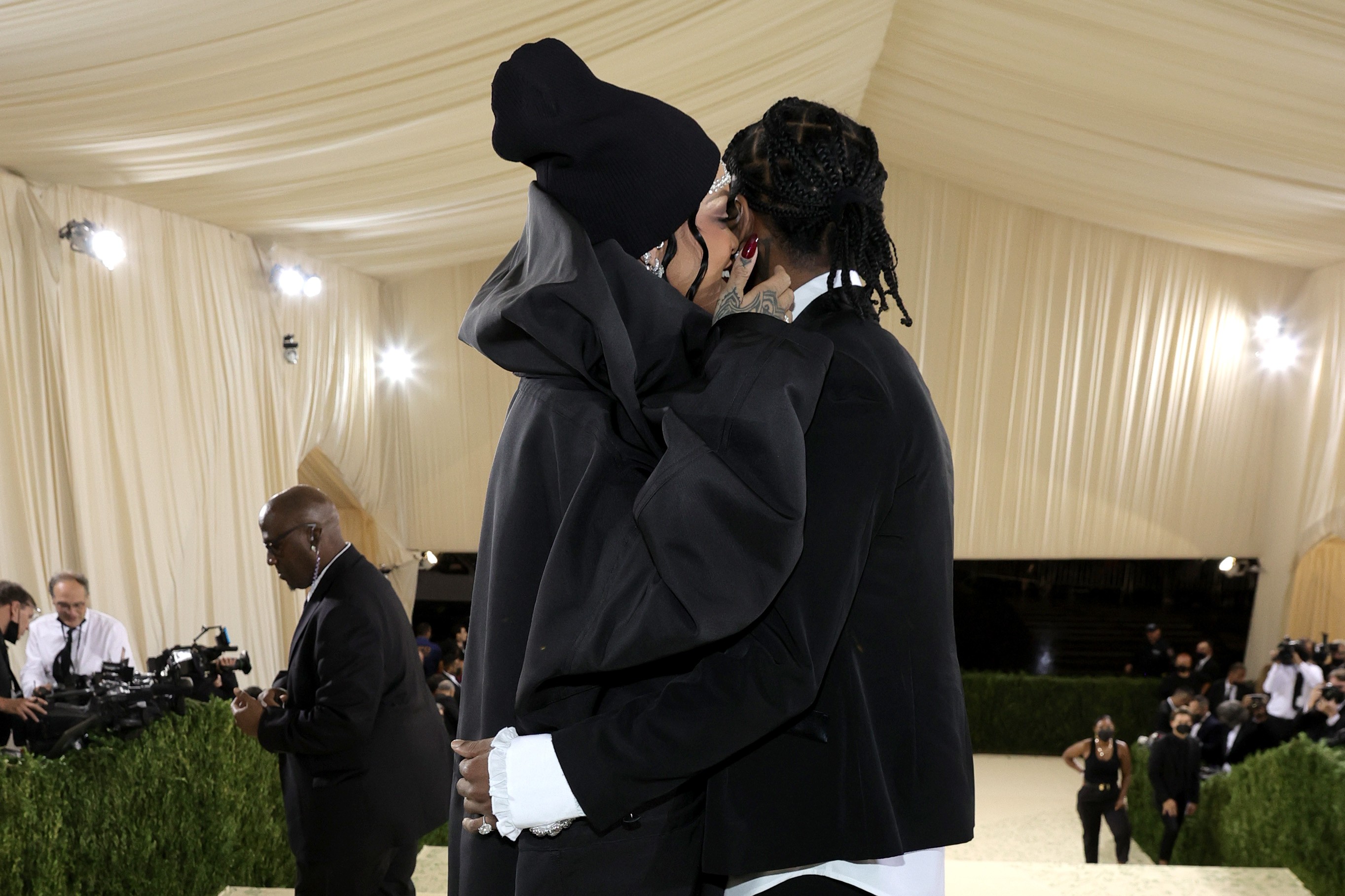 Rihanna e ASAP Rocky no MET Gala 2021 (Foto: Getty Images )