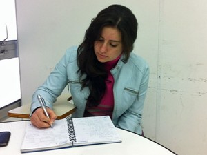 Giulia Marcondes Guimarães, de 19 anos, quer estudar medicina (Foto: Vanessa Fajardo/ G1)