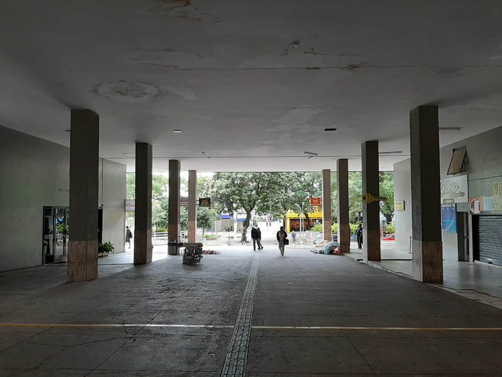 24 de março - Setor Comercial Sul, em Brasília, sem ambulantes ou fluxo de pessoas devido à pandemia de coronavírus  — Foto: G1/Carolina Cruz 