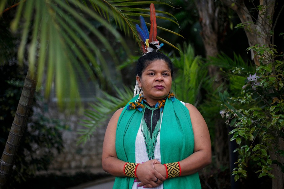 Sônia Guajajara é oficializada como ministra dos Povos Indígenas no Brasil, a primeira da história da pasta