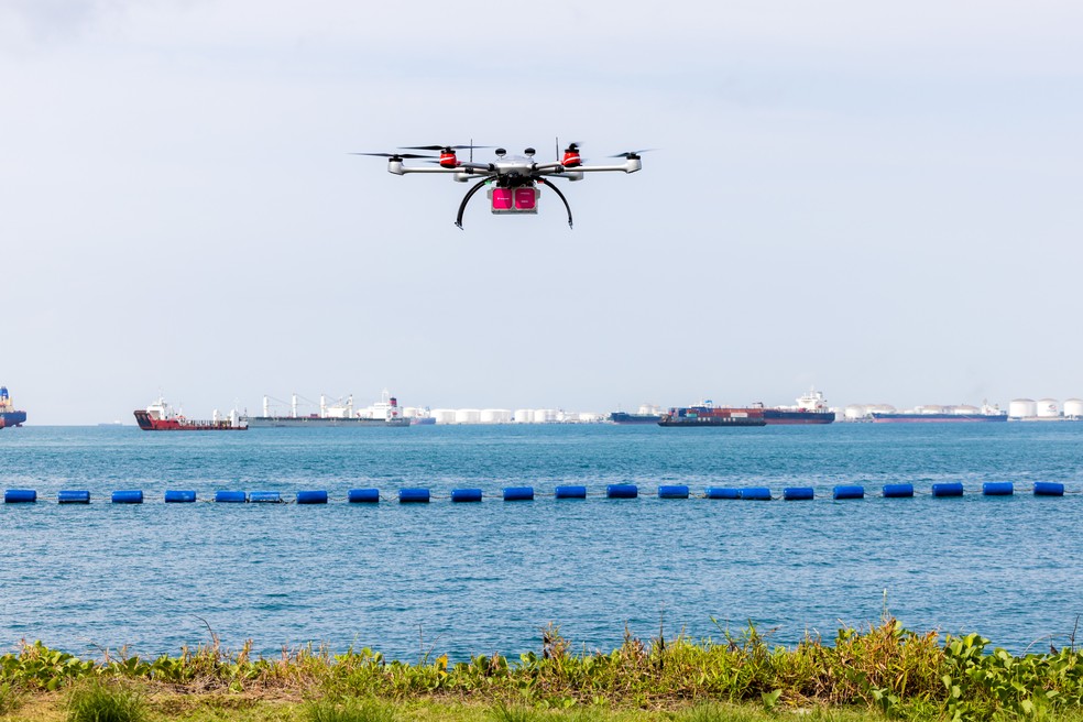 Drones não podem circular perto de aeroportos — Foto: Divulgação/FoodPanda