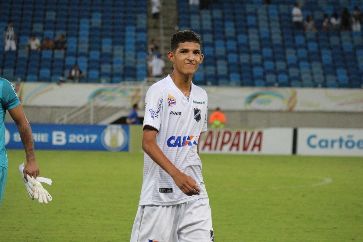 À Lá Fenômeno: Atacante Matheus terá trabalho especial de força muscular semelhante ao de Ronaldo no PSV