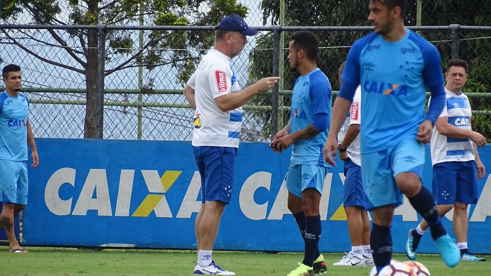 Mano afasta favoritismo e vê vantagem de 10 pontos sobre rival como incomum