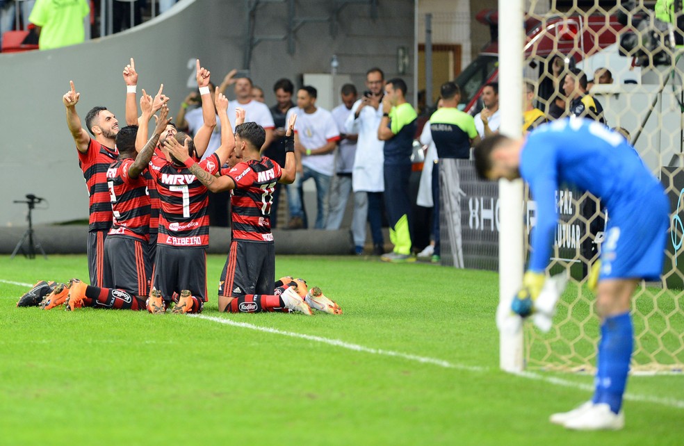 Flamengo levou a melhor no cl&aacute;ssico disputado em Bras&iacute;lia &mdash; Foto: Edu Andrade/Fatopress/Estad&atilde;o Conte&uacute;do