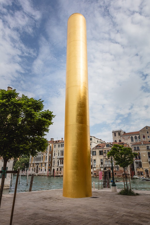 Veneza recebe torre de ouro de James Lee Byars (Foto: Divulgação)