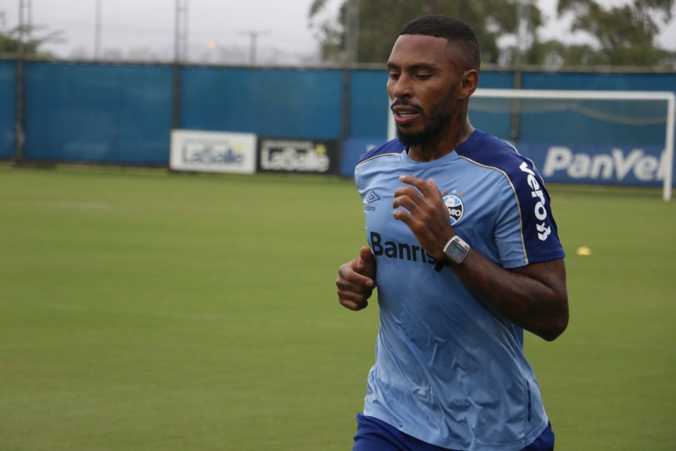 Paulo Miranda prevê jogo difícil contra o Flamengo, mas acredita no grupo "maduro" do Grêmio