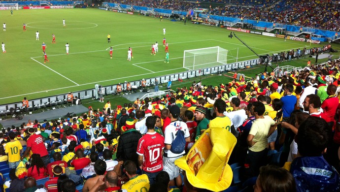 [COPA 2014] No segundo jogo em Natal, público ainda sofre problemas com assentos