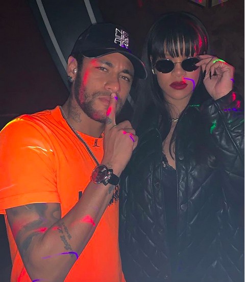 A cantora Rihanna com o jogador de futebol brasileiro Neymar (Foto: Instagram)