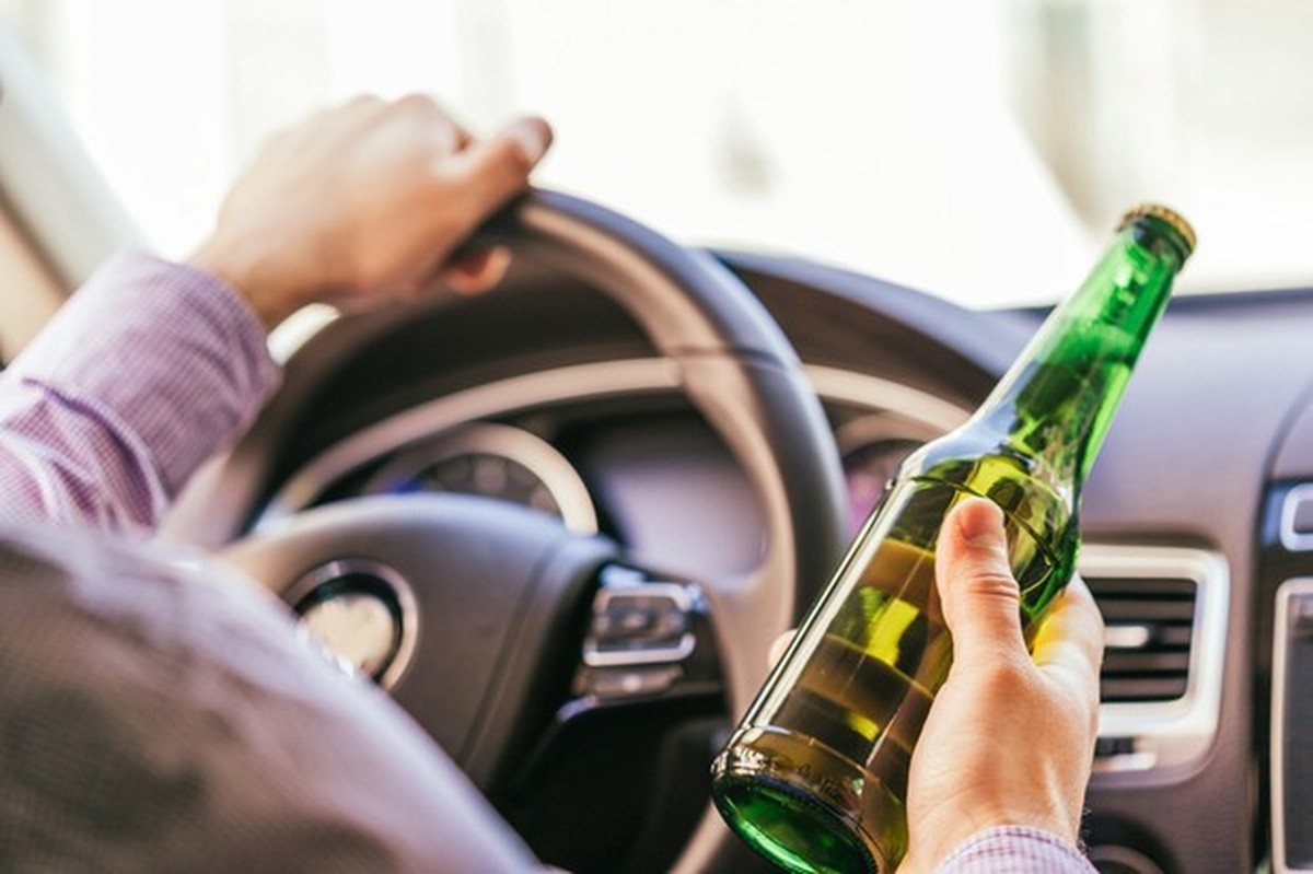 Quanto tempo depois de beber eu posso dirigir? Carros autoesporte