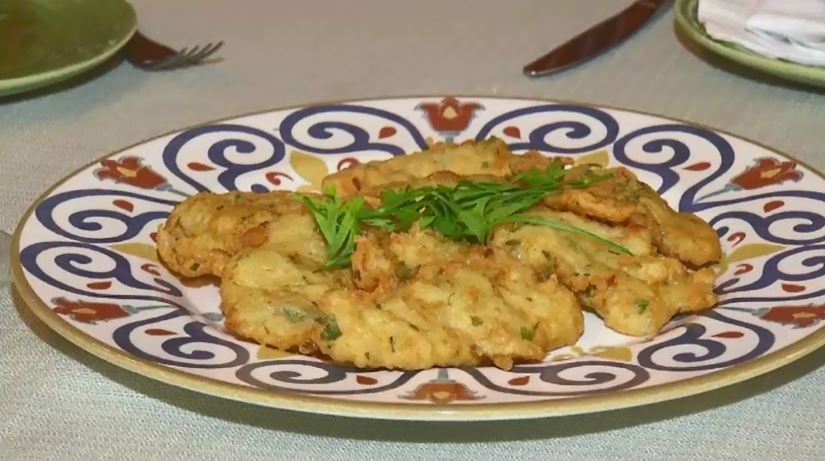 Prato típico português, patanisca de bacalhau é dica para a Semana Santa; aprenda
