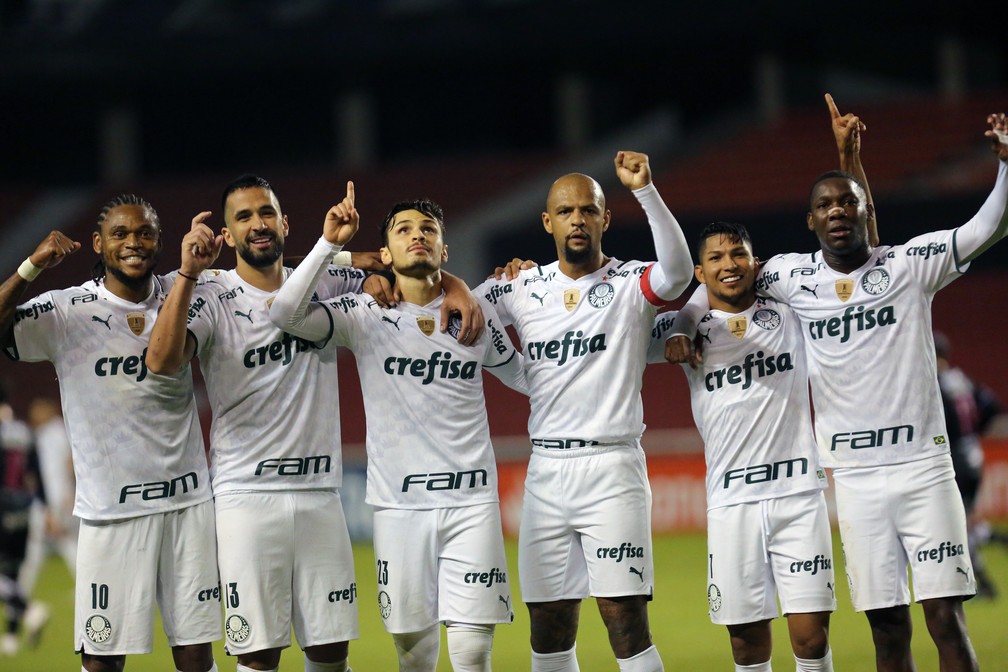 Elenco do Palmeiras definiu qual seria a melhor maneira de atuar na altitude de Quito — Foto: Staff Images/Conmebol