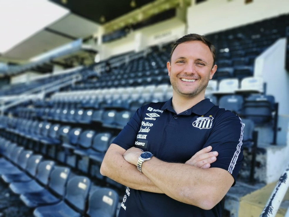 Novo executivo de futebol do Santos, Mazzuco é quem deve tocar a negociação — Foto: Divulgação / Santos FC