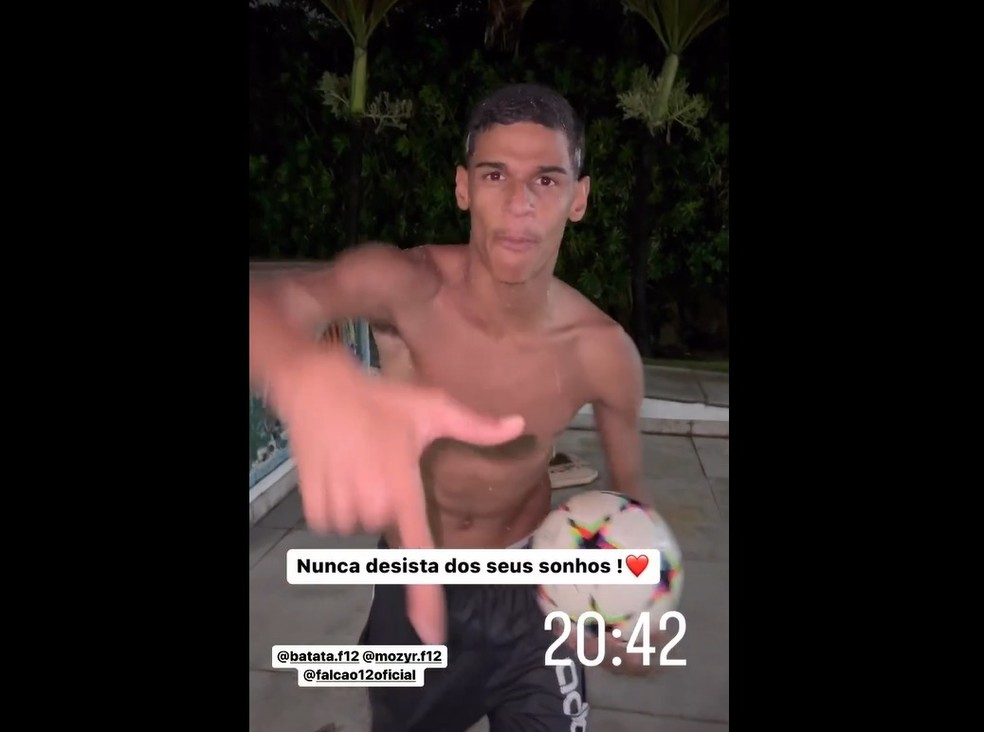 Luva de Pedreiro conta que ganhou 100 mil dólares para gravar vídeo de 40 segundos: Tem que respeitar