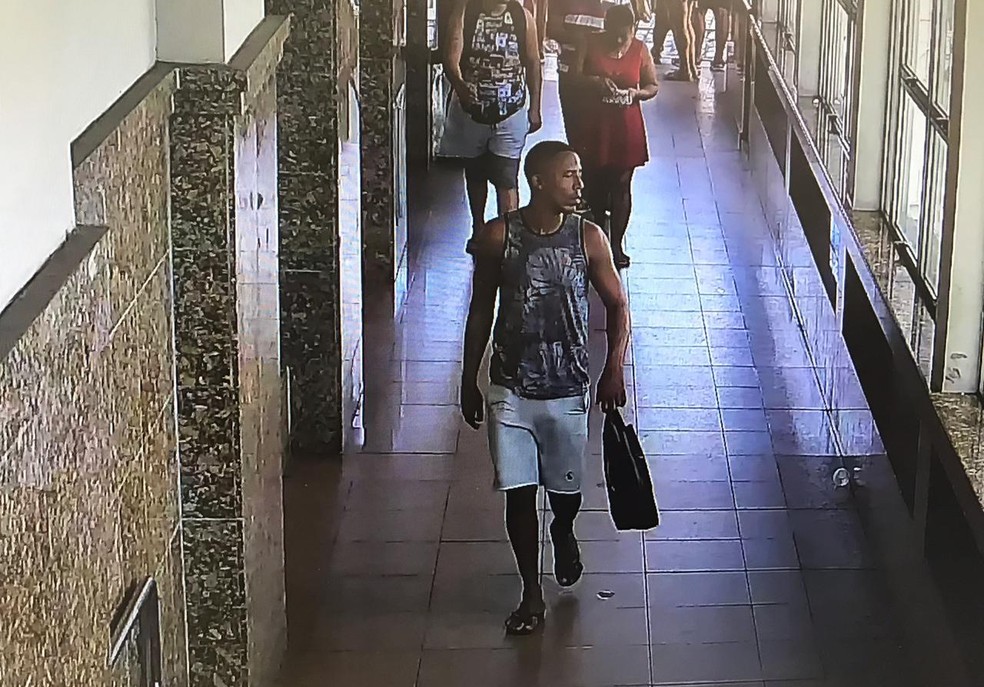 Vanderson foi preso no Elevador Lacerda, em Salvador, nesta quinta â€” Foto: SSP/ DivulgaÃ§Ã£o