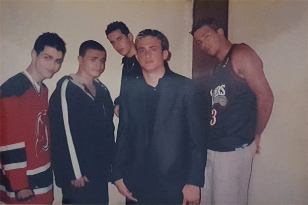 Antes do auge do Kasino, Fher integrou uma boyband que fazia covers do grupo Five (Foto: Arquivo pessoal)