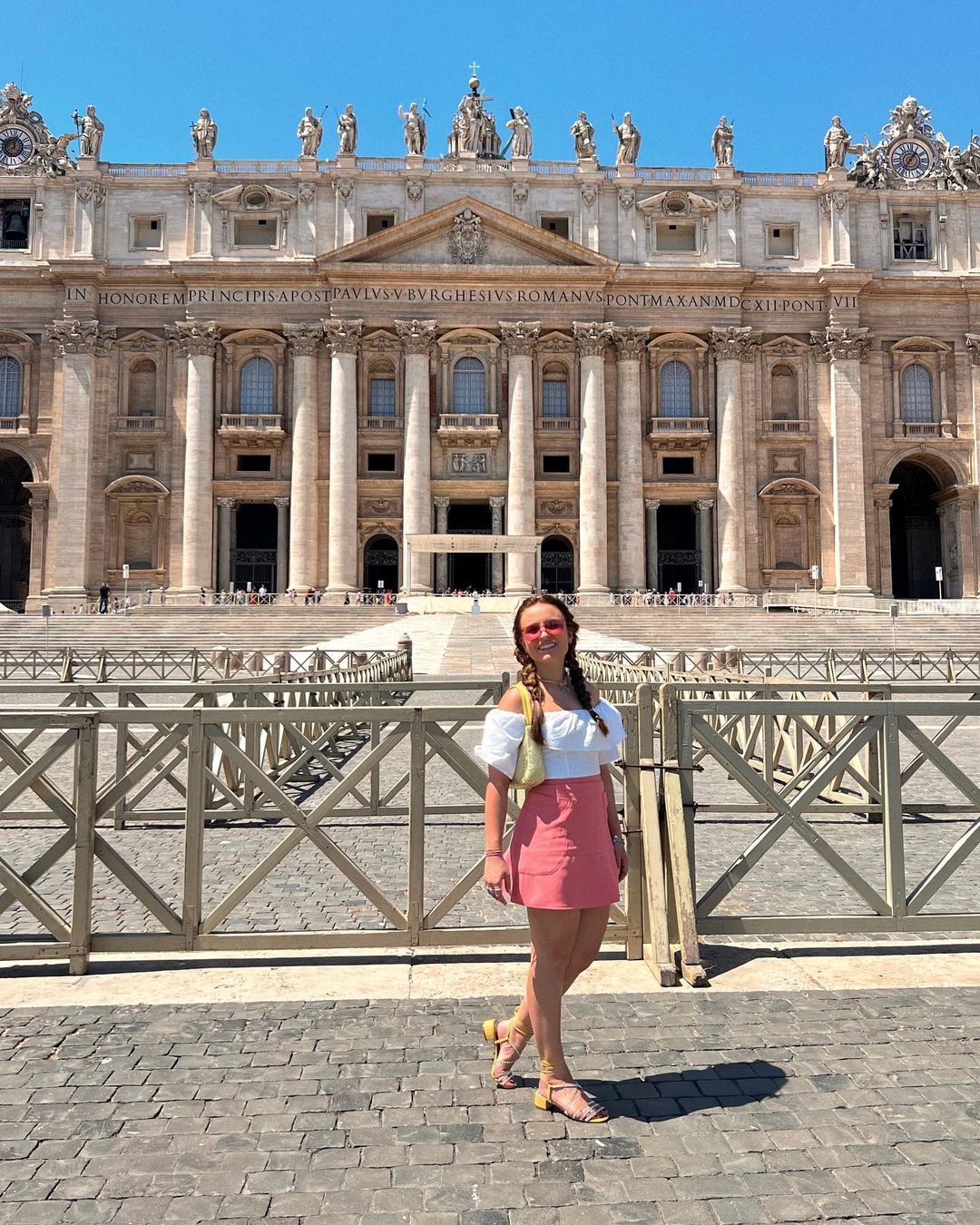 Larissa Manoela abre álbum de viagem pela Itália (Foto: reprodução/instagram)
