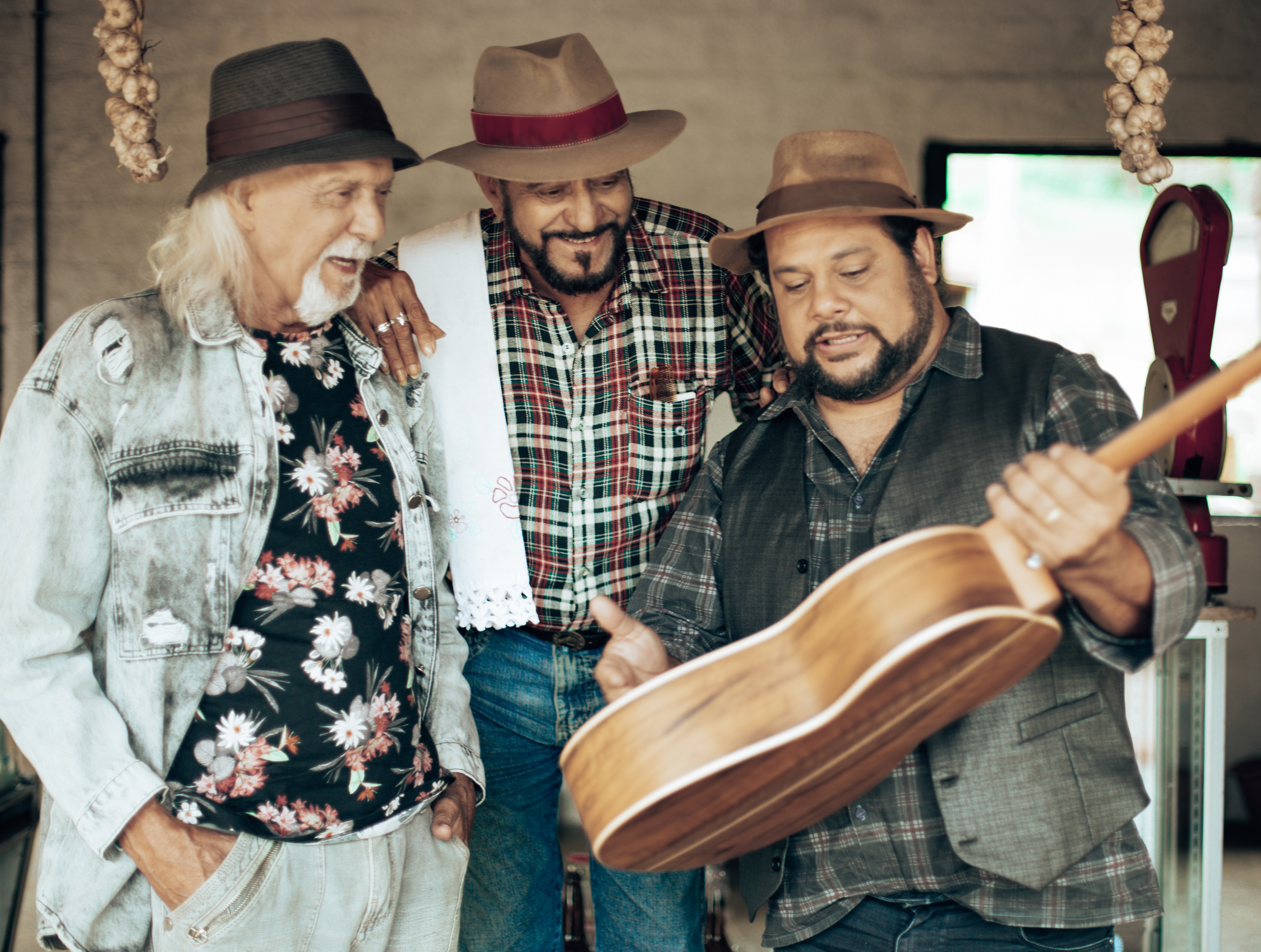Zé Geraldo se reencontra com o violeiro Francis Rosa em álbum anunciado por single com Xangai