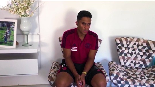 Filipe foi 1º a acordar e avisou amigos: 'Teto já estava preto'