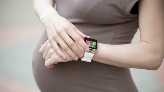 "Meu smartwatch avisou que eu estava em trabalho de parto", diz mãe