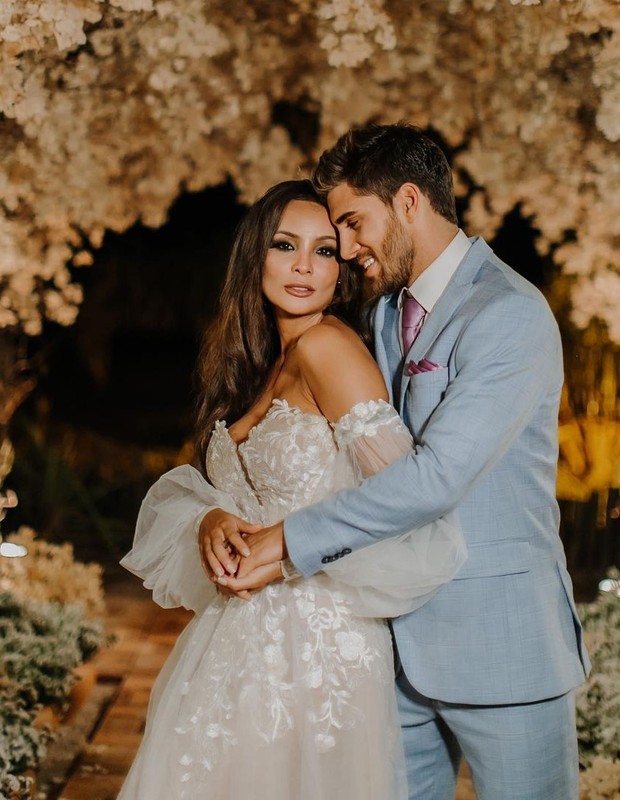 Casamento de Carol Nakamura e Guilherme Leonel (Foto: Reprodução/Instagram)