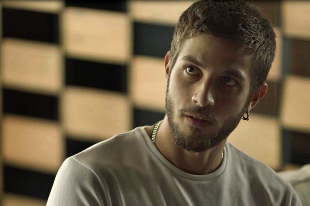 Chay Suede é Ícaro (Foto: TV Globo)