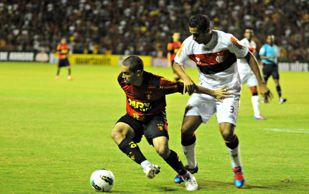 Sport x Flamengo (Foto: Aldo Carneiro/Pernambuco Press)