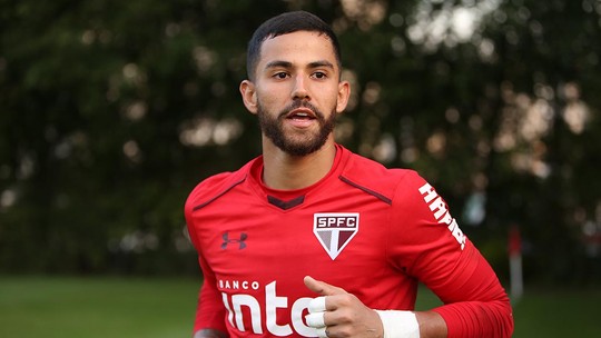 Renan admite falha, mas não se abala e valoriza reação da equipe
