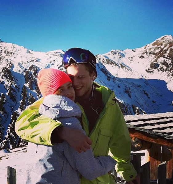 Birgit e o namorado em estação de ski (Foto: Reprodução/Instagram)