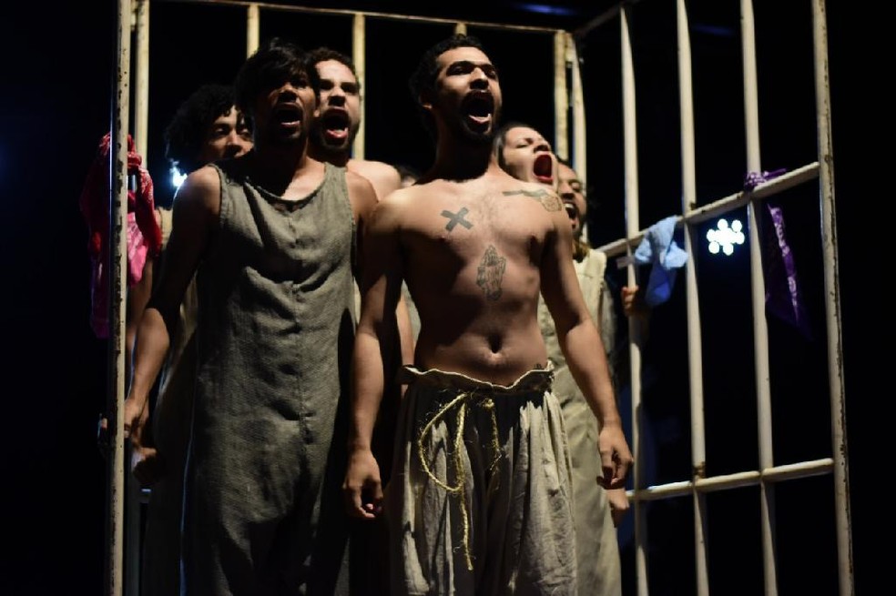 Artistas estreiam mais uma edição da Mostra de Cenas — Foto: MT Escola de Teatro