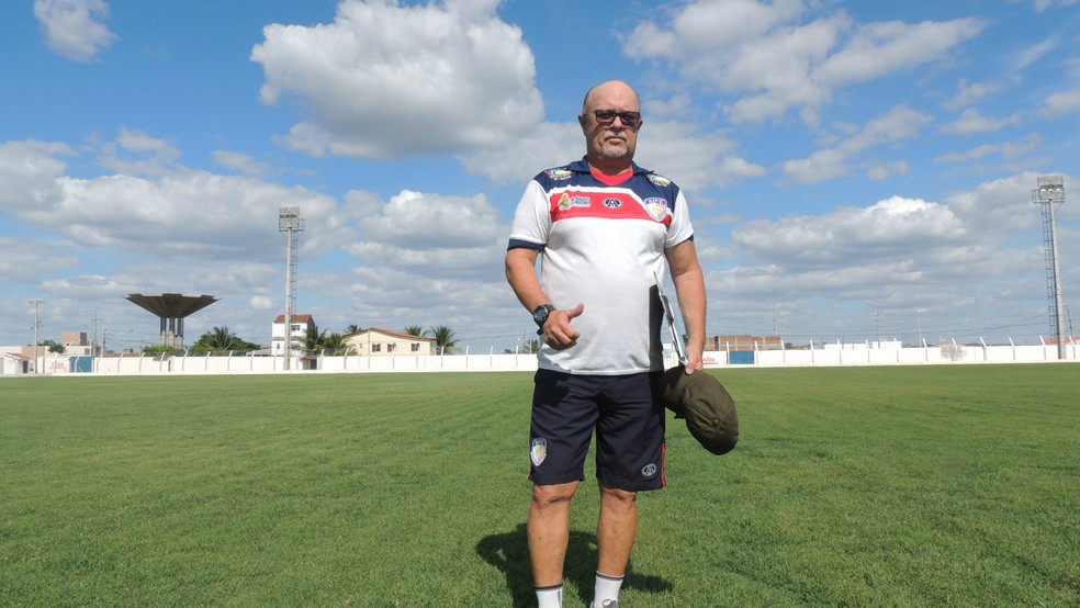 Pedro Manta é experiência no comando técnico do Afogados da Ingazeira — Foto: Rômulo Alcoforado