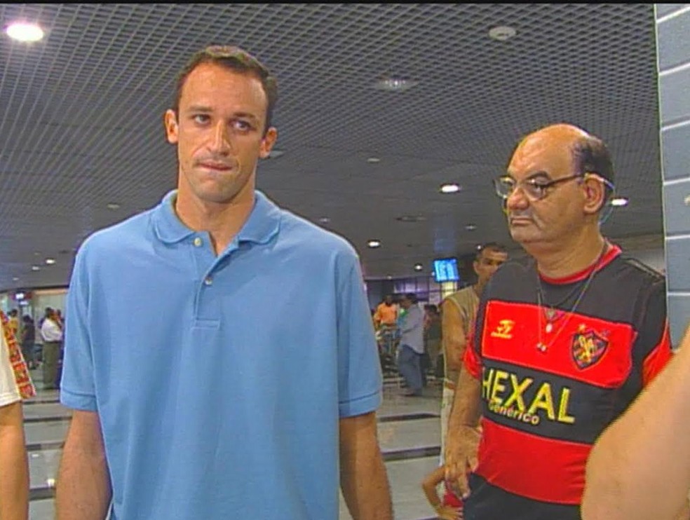Magrão em sua chegada ao Sport — Foto: infoesporte