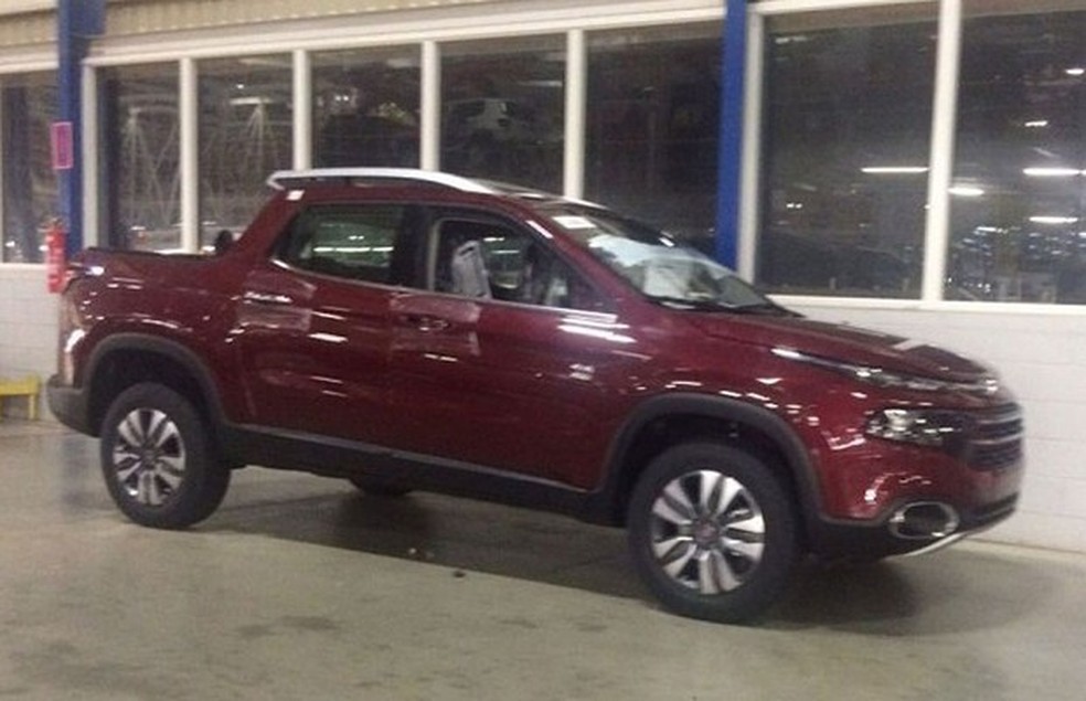 Fiat Toro E Flagrada Sem Qualquer Disfarce Na Fabrica Segredos E Flagras Autoesporte