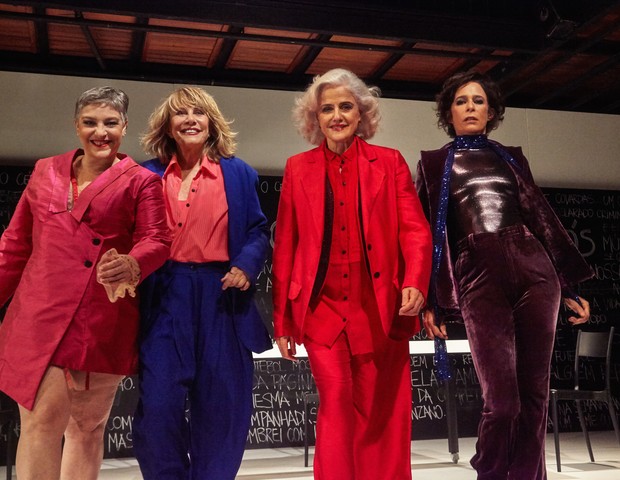 Ana Baird, Renata Sorrah, Marieta Severo e Andrea Beltrão em O ESPECTADOR (Foto: Leo Martins/Divulgação)
