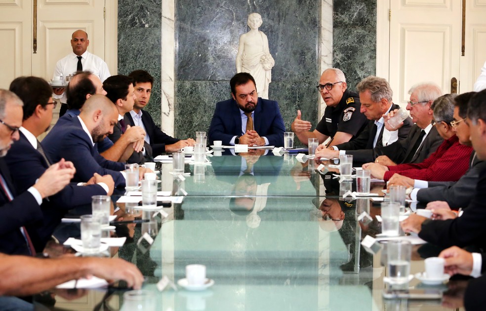 Clubes se re&uacute;nem com autoridades sobre seguran&ccedil;a das semifinais do Carioca &mdash; Foto: Divulga&ccedil;&atilde;o/Governo do Rio