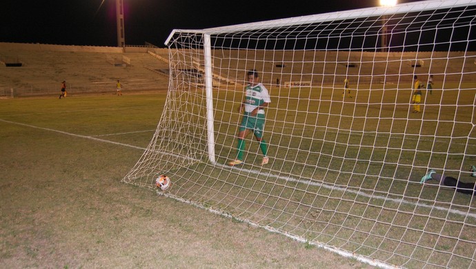 Serrano x Sport Campina, Amigão (Foto: Silas Batista / GloboEsporte.com)