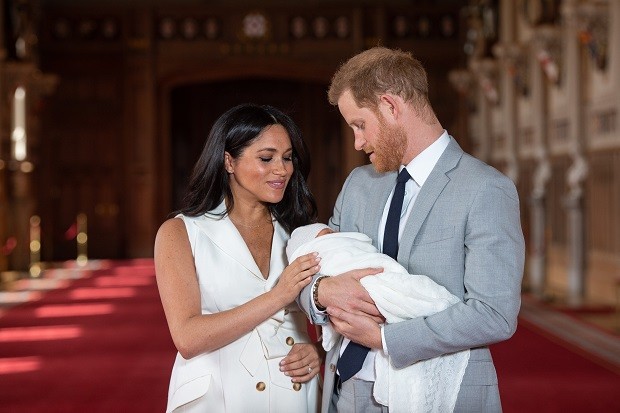 Meghan Markle e Harry mostraram o filho (Foto: Getty Images)