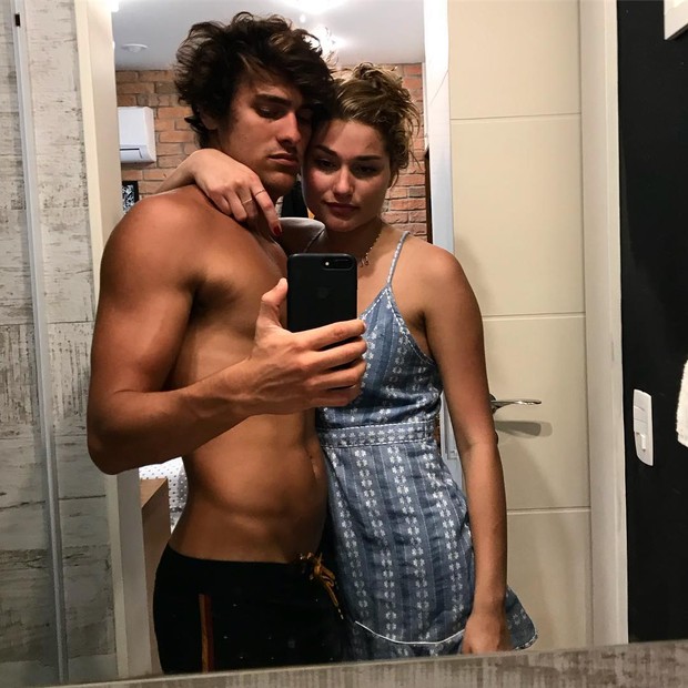 Bruno Montaleone e Sasha posam juntos (Foto: Reprodução/Instagram)
