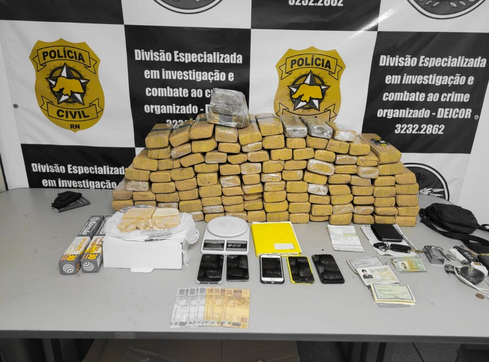 Mais de 100 quilos de maconha foram apreendidos em apartamento na Zona Sul de Natal — Foto: Polícia Civil/Divulgação