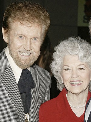 Sonny James e a mulher, Doris Loden, em 2007 (Foto: Reprodução)